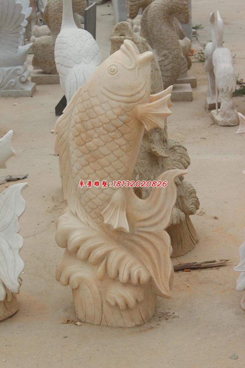 晚霞红喷泉鱼雕塑