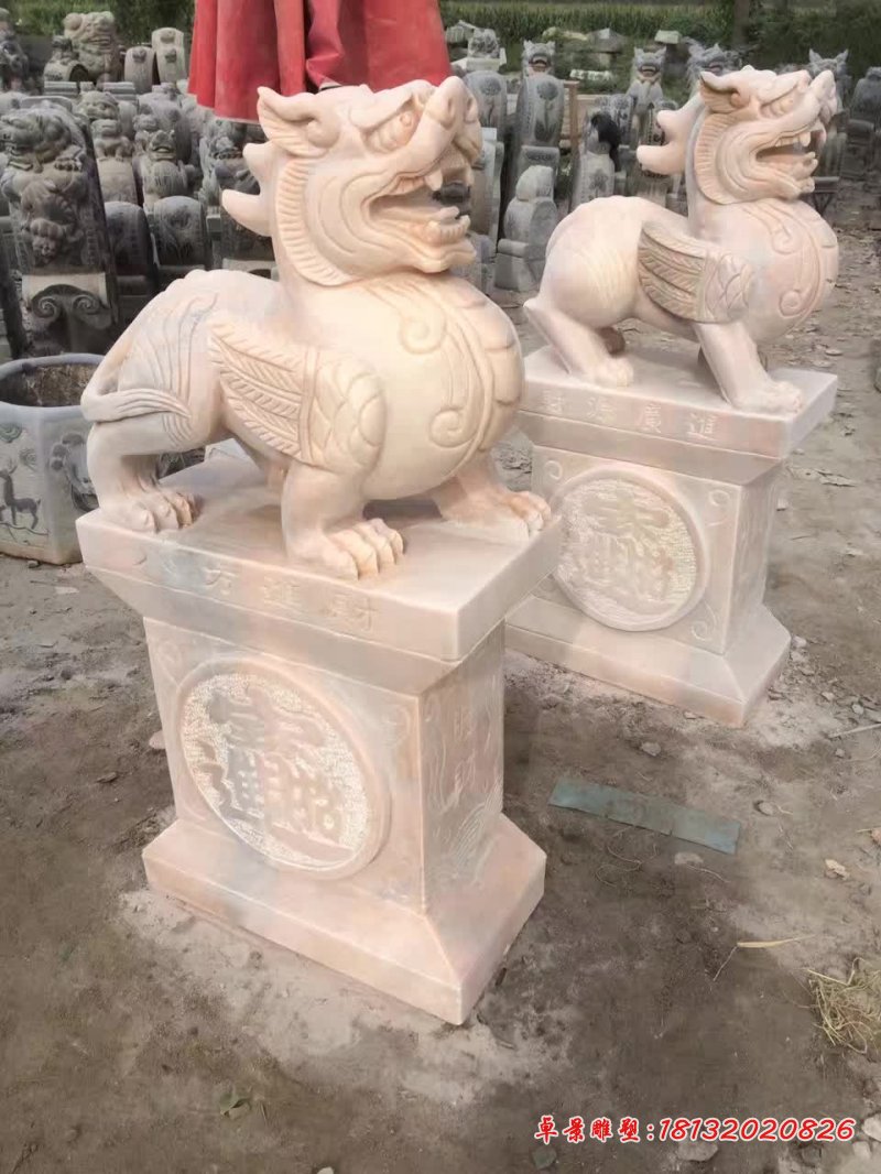 晚霞红招财进宝门口貔貅石雕