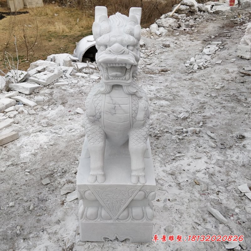 汉白玉坐式麒麟石雕镇宅麒麟雕塑
