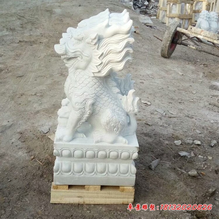 汉白玉坐式麒麟石雕镇宅麒麟雕塑 