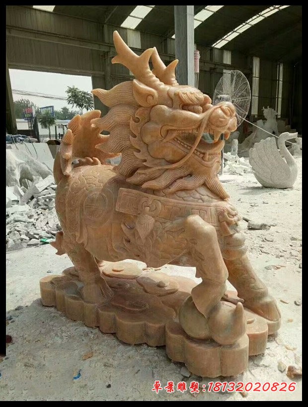 脚踩葫芦的麒麟石雕，晚霞红镇宅招财麒麟石雕