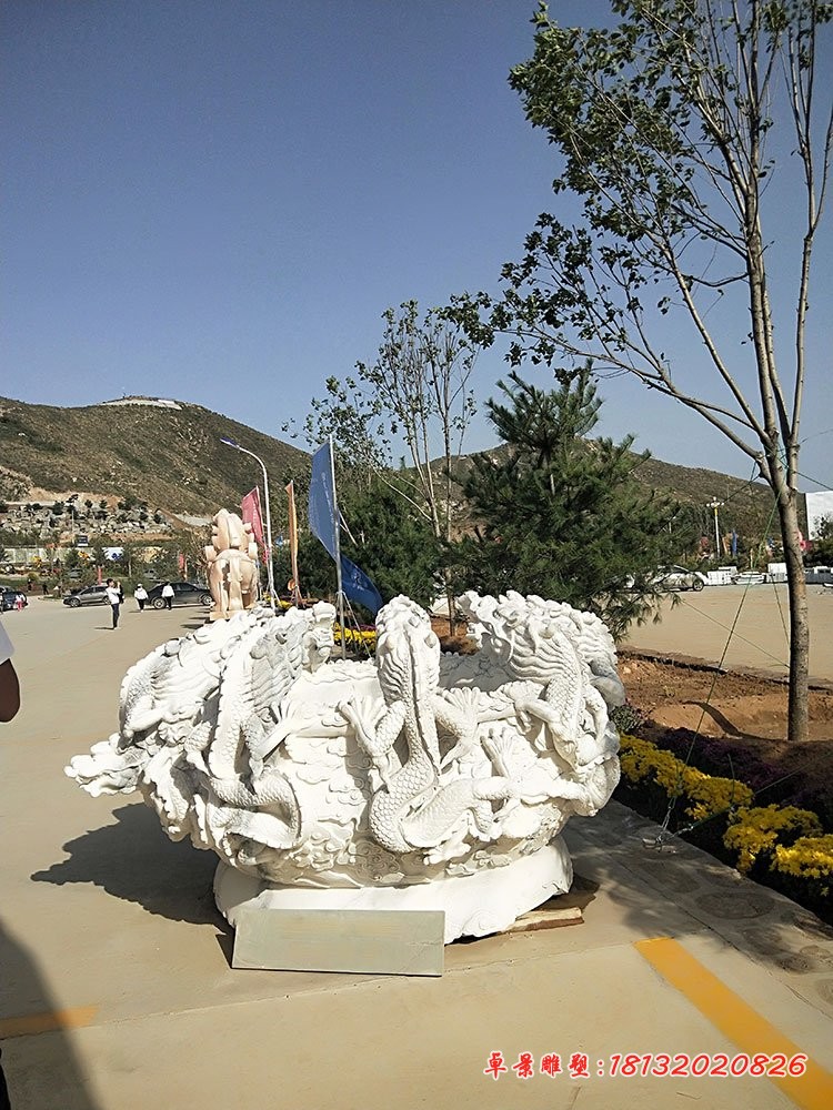 九龙浮雕水缸，汉白玉圆形水缸石雕