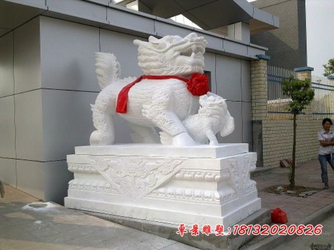 门口镇宅麒麟石雕，汉白玉母子麒麟雕塑