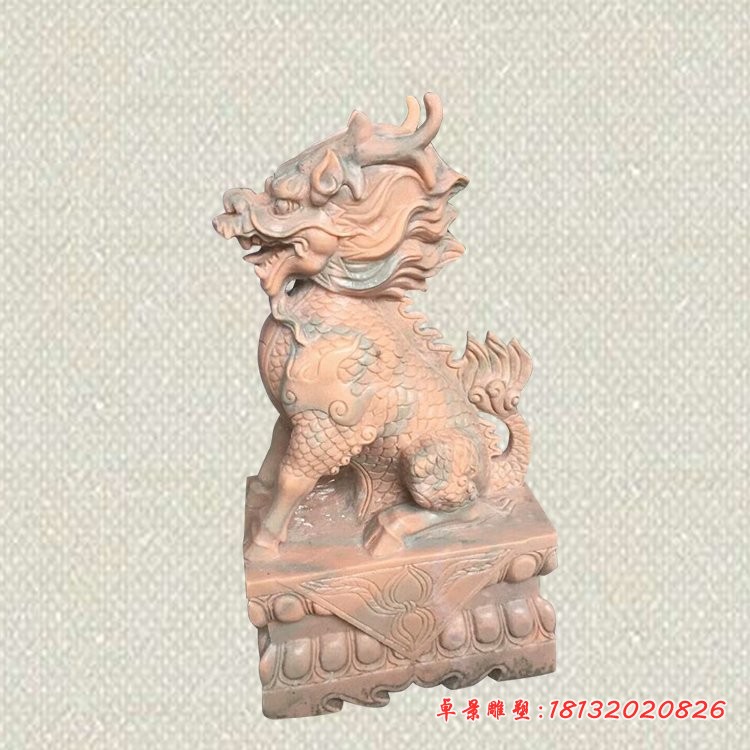 门口镇宅麒麟石雕，晚霞红坐式麒麟石雕