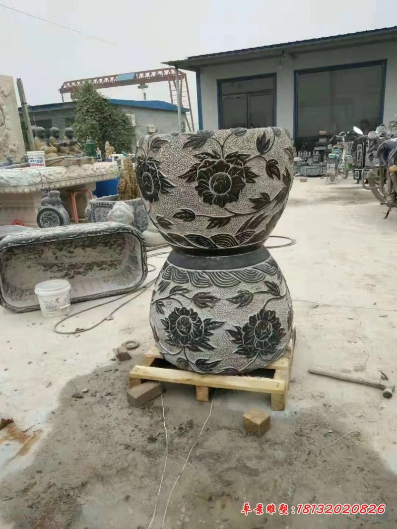 牡丹花浮雕水缸，庭院圆形荷花缸石雕