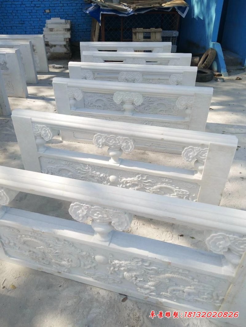 双龙戏珠浮雕栏板，汉白玉桥梁栏板石雕