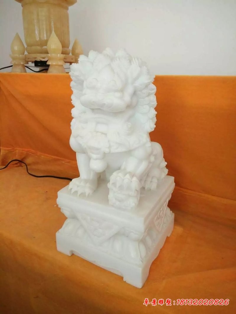 汉白玉狮子雕塑，狮子石雕