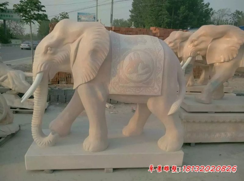 吉祥如意象石雕，晚霞红大象石雕