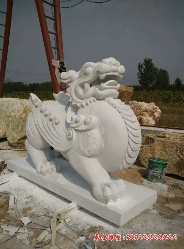 貔貅石雕，汉白玉貔貅雕塑