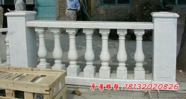 石雕栏板，石头栏杆