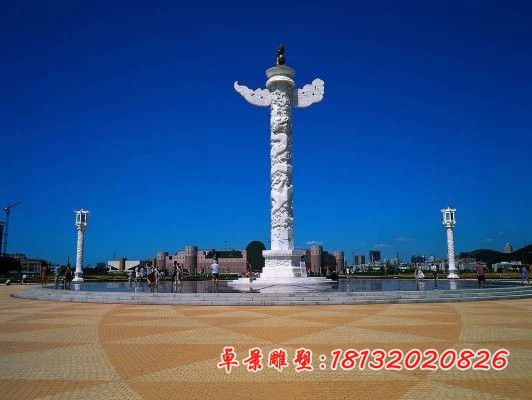 石雕龙柱，汉白玉华表雕塑