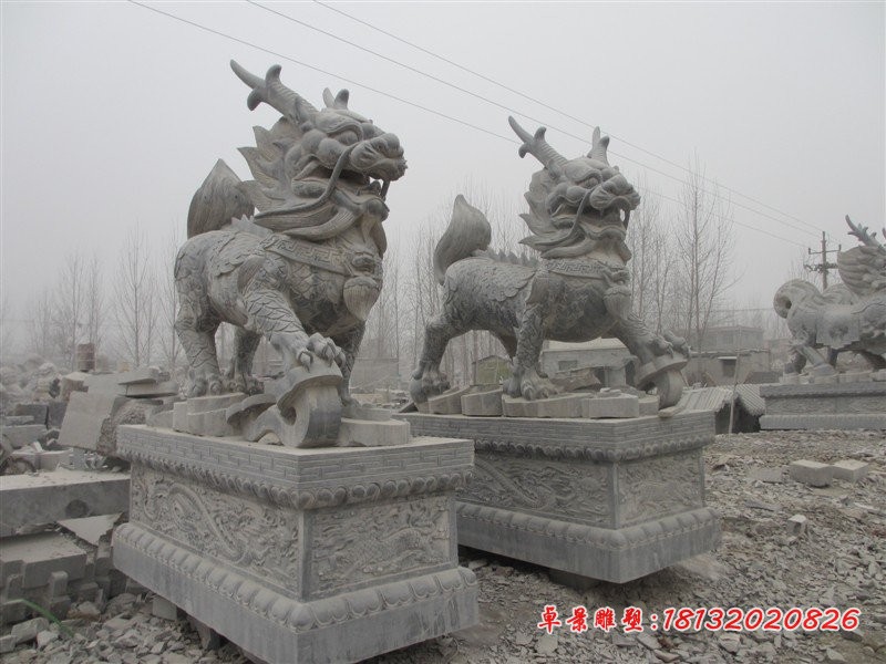 石雕麒麟，青石麒麟雕塑