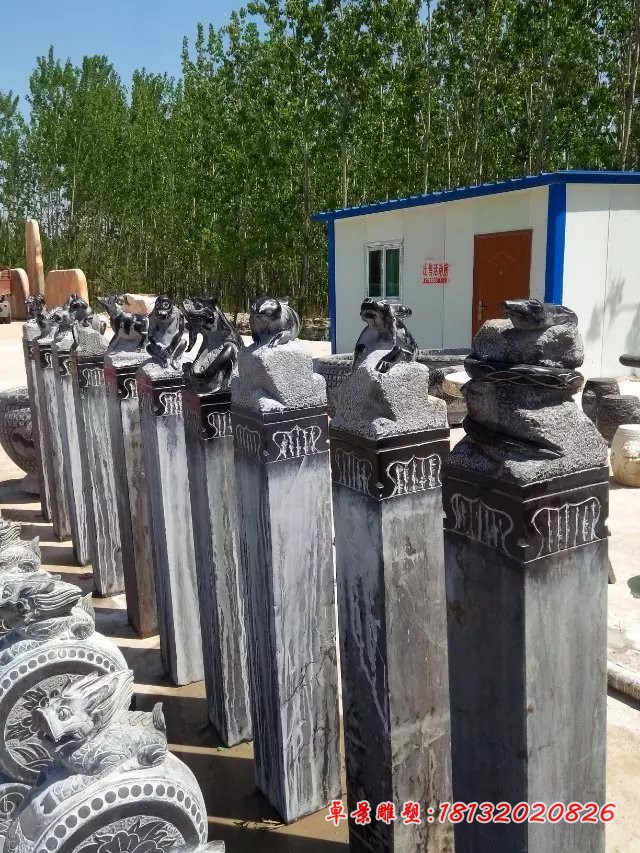 石雕拴马柱，青石拴马柱雕塑