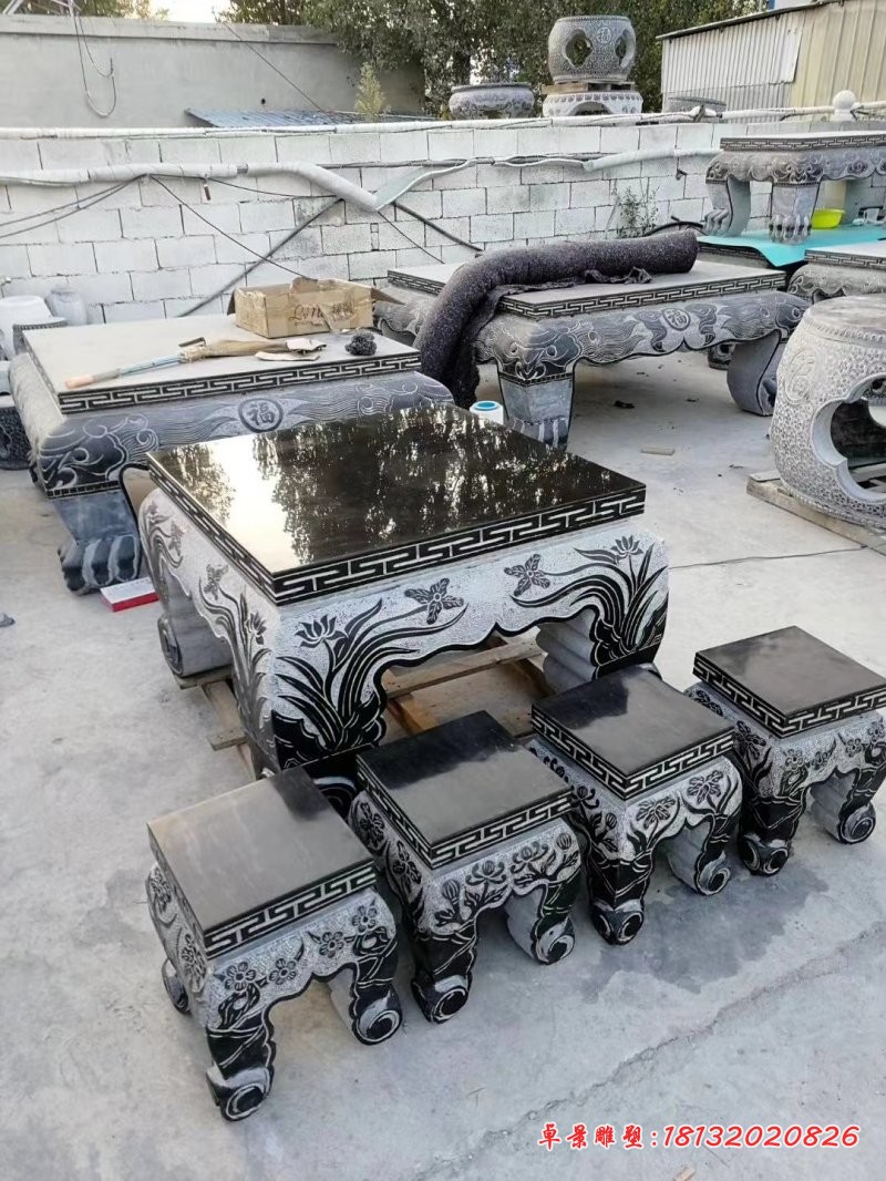 方形石桌凳石雕