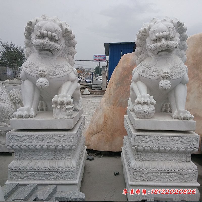 门口狮子石雕