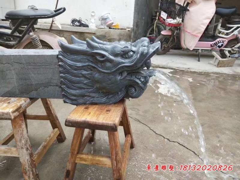 青石喷水龙头石雕 