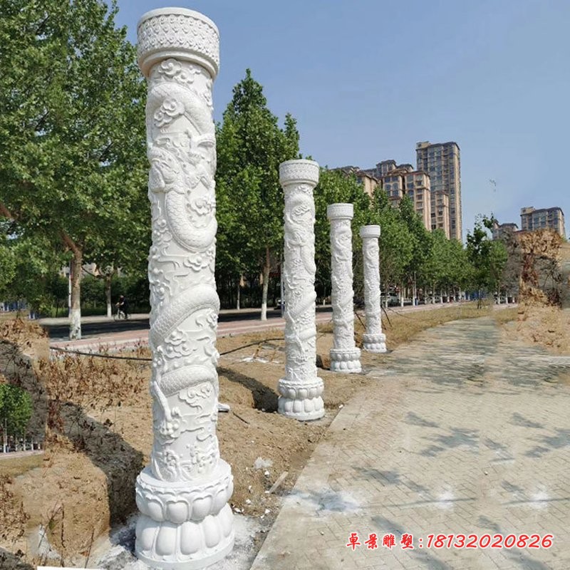 石雕龙柱