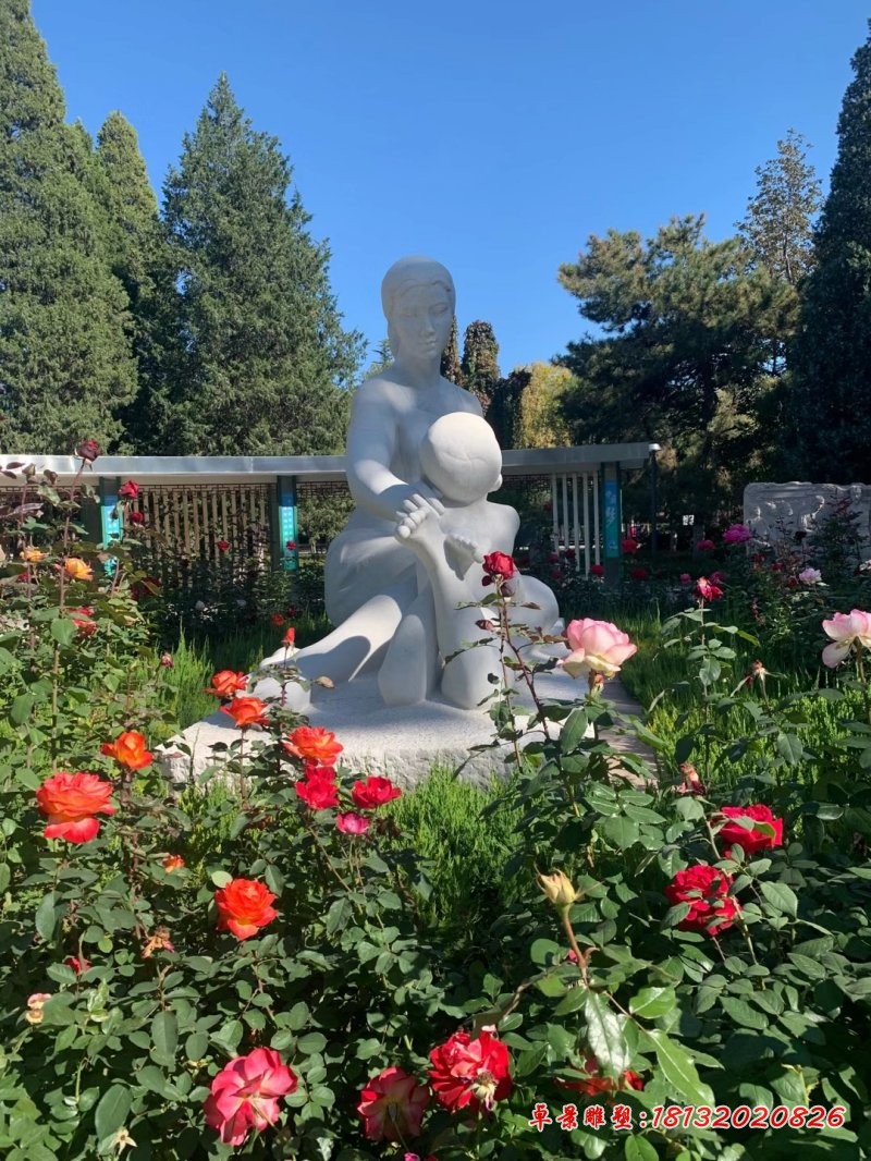 小区大理石母子人物石雕