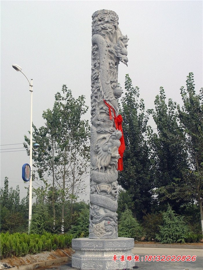 大理石龙柱雕塑，石雕盘龙柱