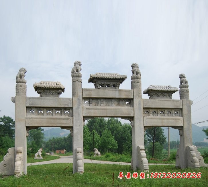 道路石牌坊，三门牌坊石雕