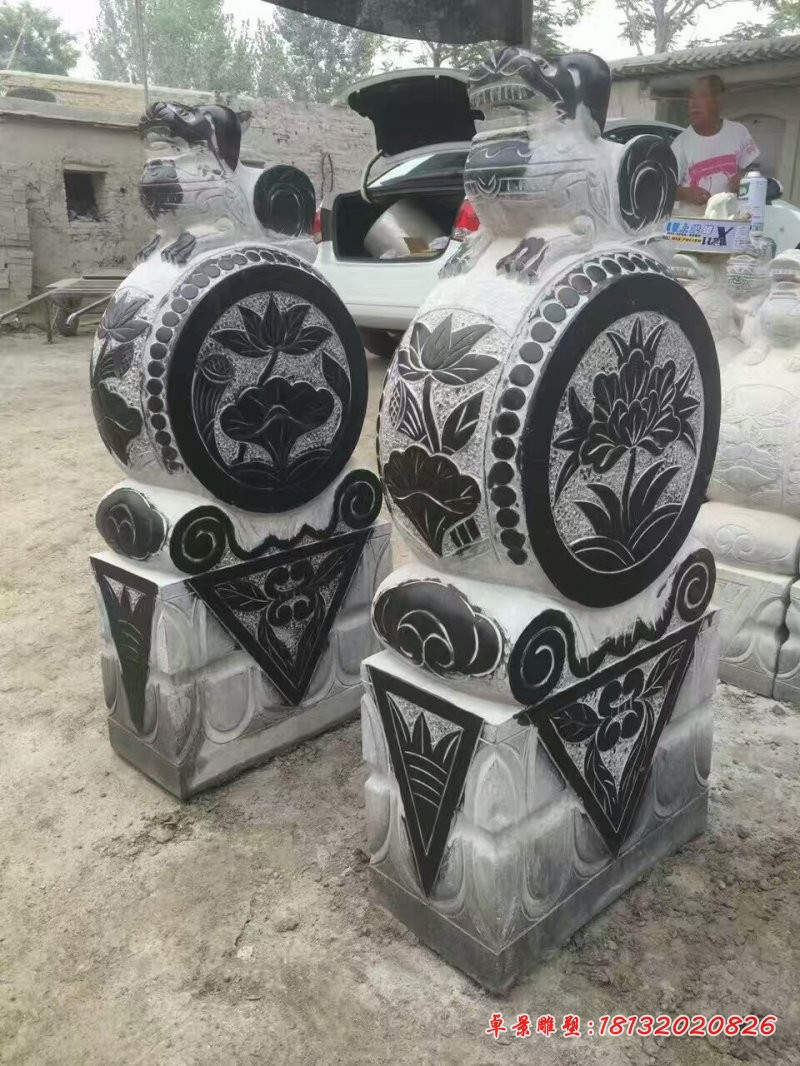 仿古门墩石雕，荷花门墩雕塑 