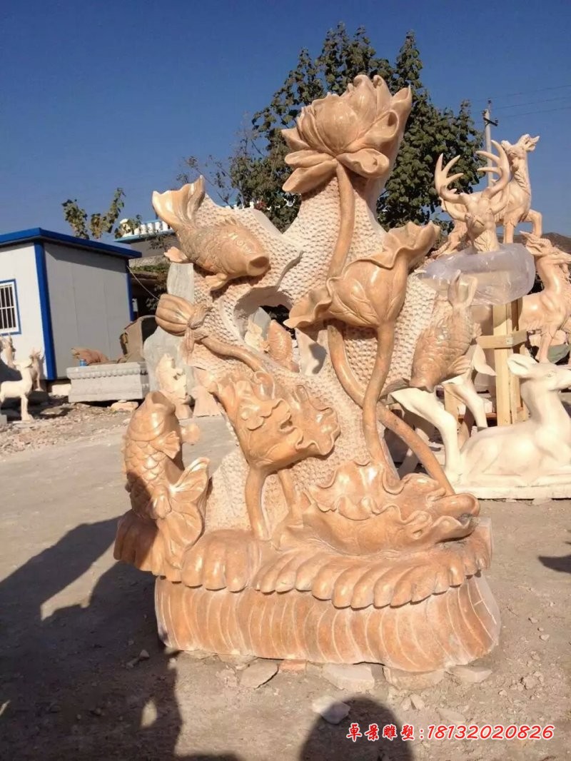 荷花与鱼雕塑，晚霞红景观石雕 (2)