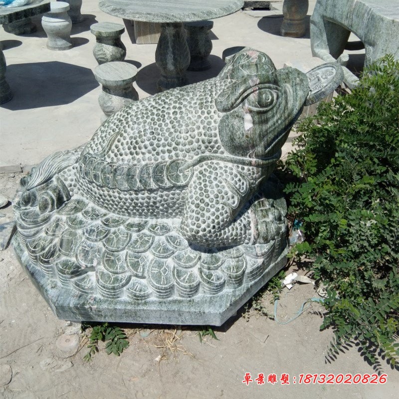 金蟾石雕，广场青石金蟾