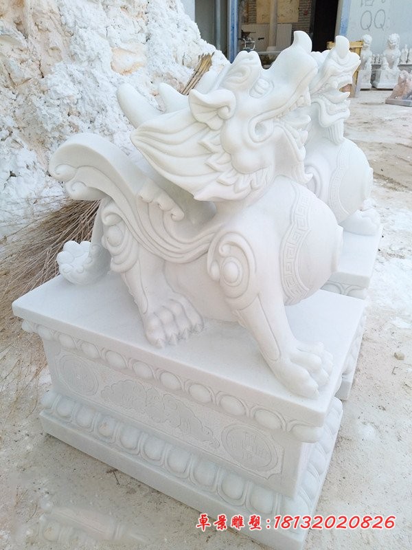 貔貅石雕，汉白玉貔貅雕塑