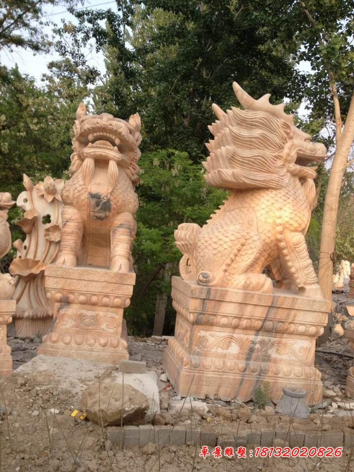 麒麟神兽石雕，晚霞红麒麟石雕