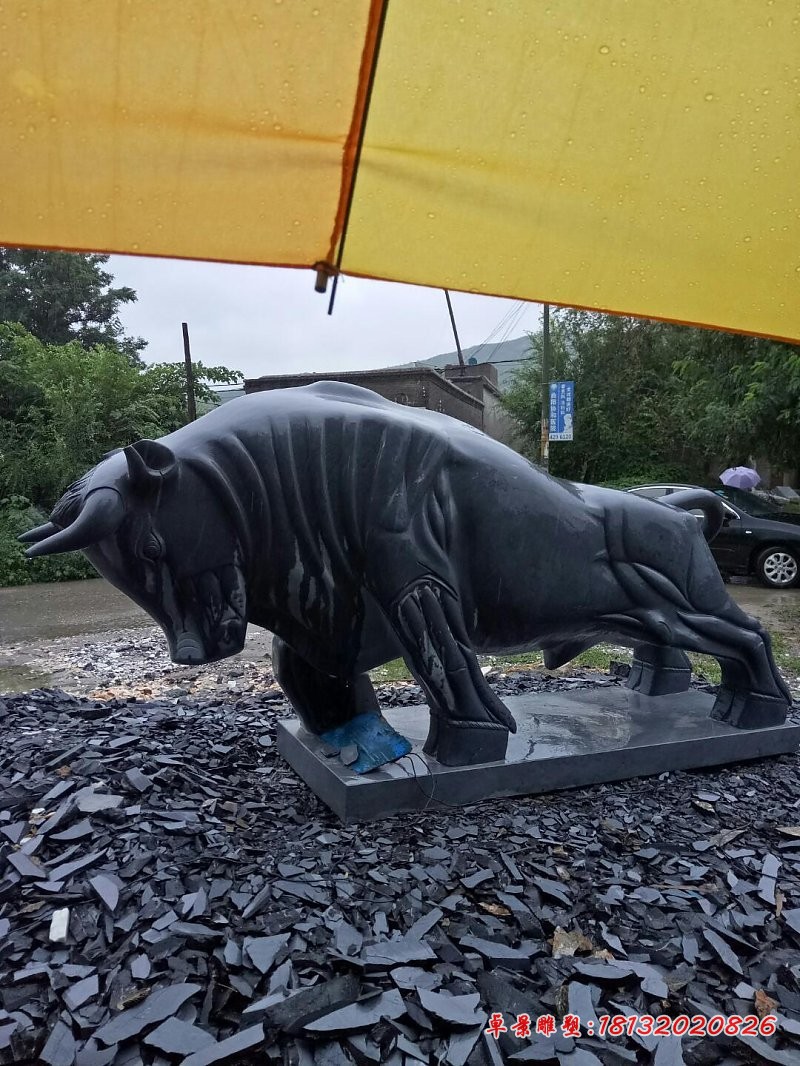青石牛雕塑，拓荒开荒牛石雕 (1)