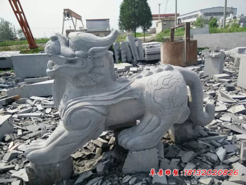 青石貔貅雕塑，古代神兽石雕 