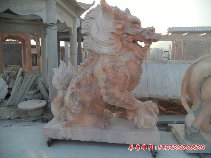 神兽雕塑，晚霞红石雕麒麟神兽 