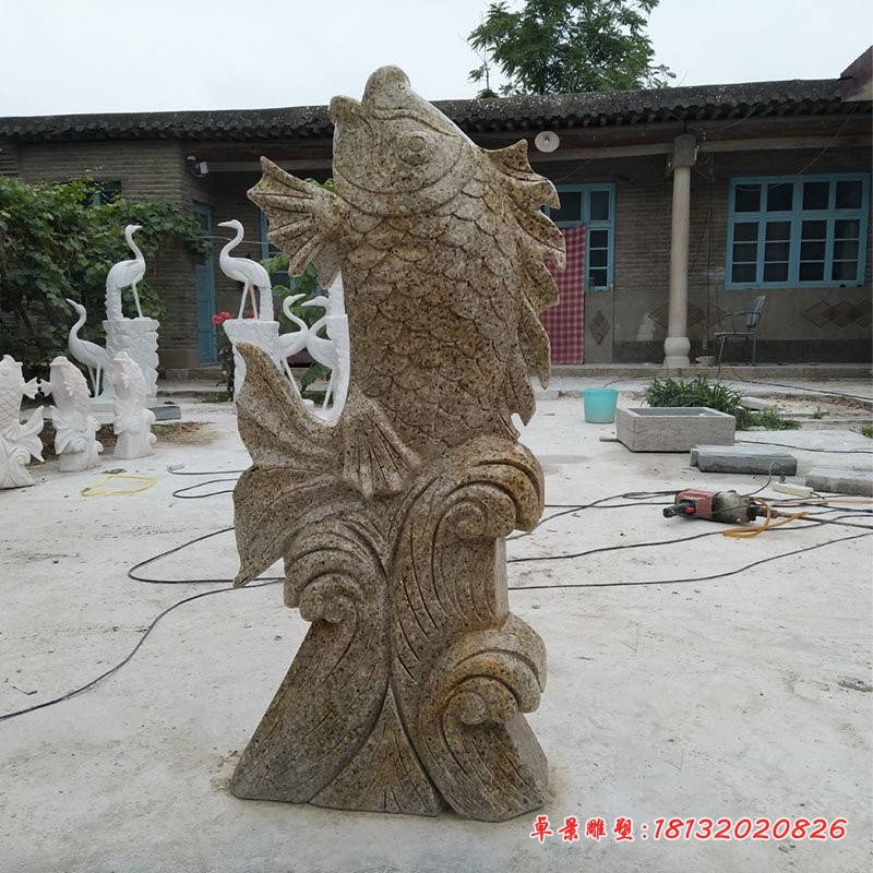 砂岩鲤鱼喷泉石雕