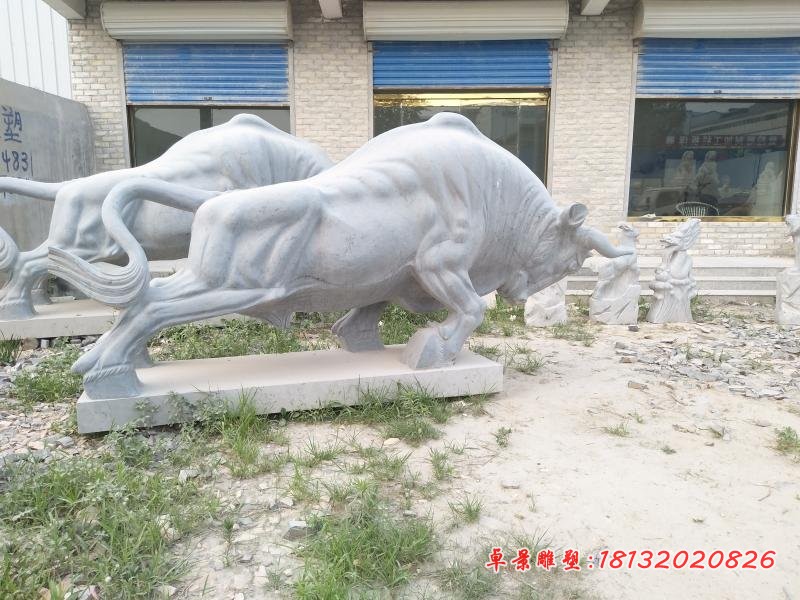 拓荒牛石雕，青石牛雕塑