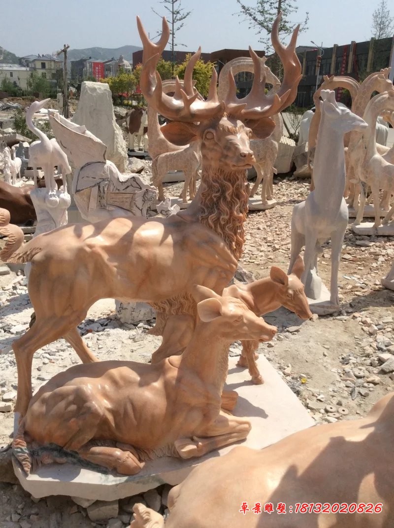 晚霞红石雕羊，动物石雕