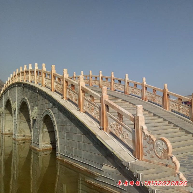 晚霞红石栏板雕塑