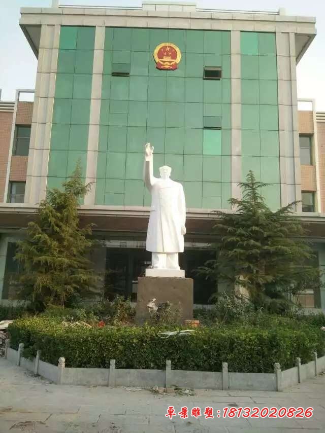 汉白玉挥手的毛主席石雕