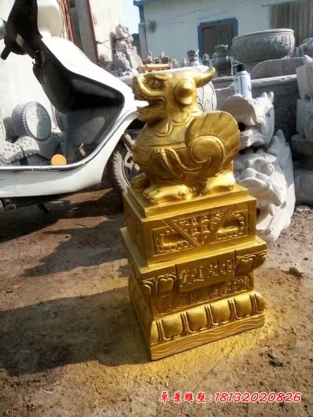 石雕漆金招财貔貅 