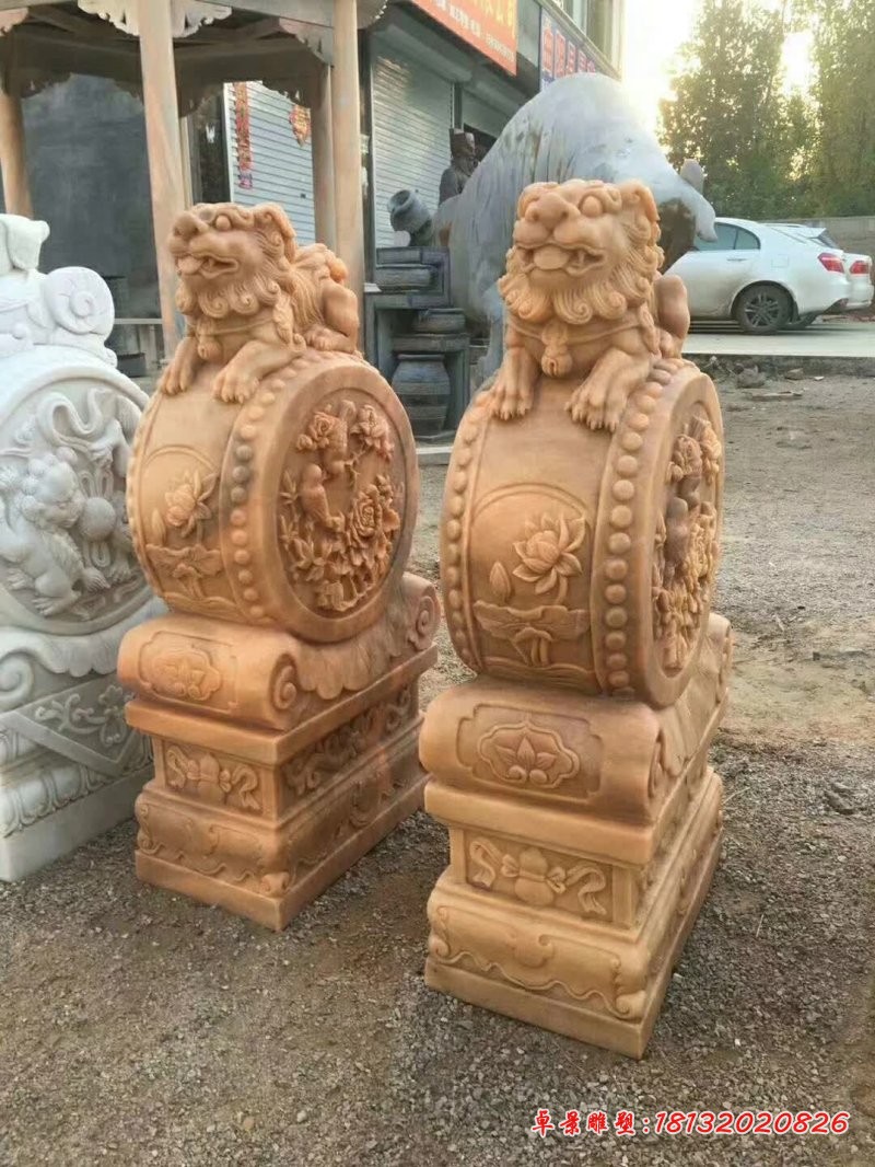 晚霞红狮子抱鼓石门墩