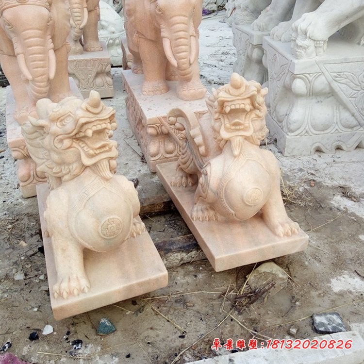 晚霞红小貔貅石雕 