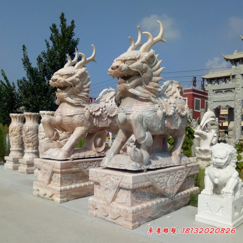 晚霞红麒麟石雕企业景观雕塑 