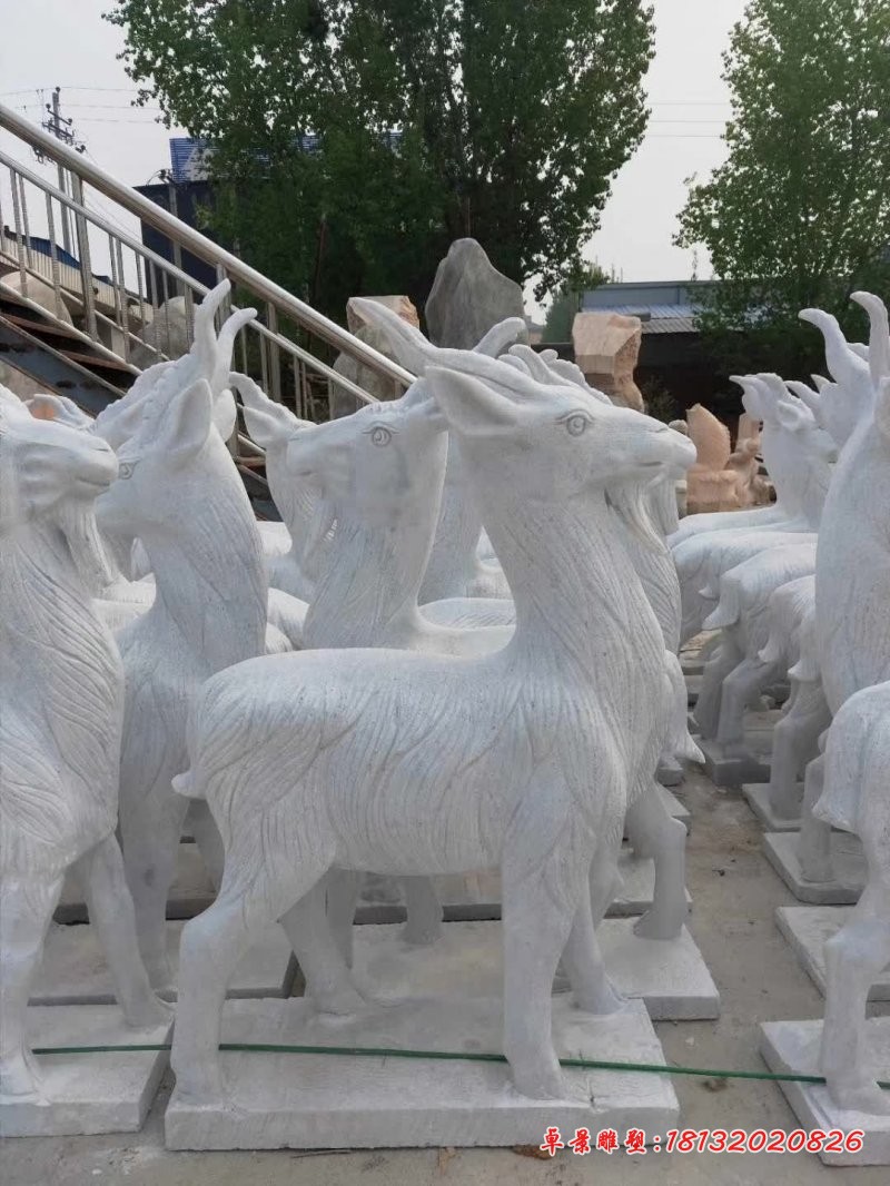 大理石山羊雕塑