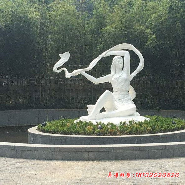  公园古代名人嫘祖石雕