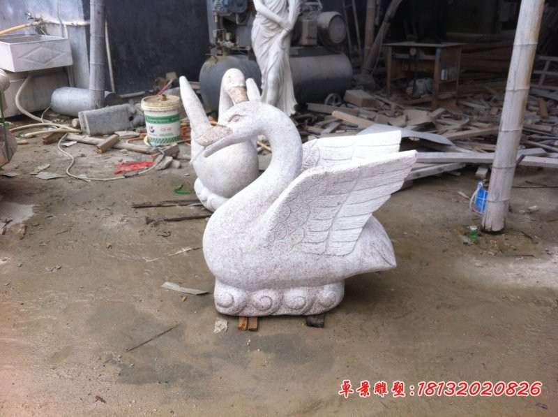 大理石天鹅喷泉公园景观石雕 