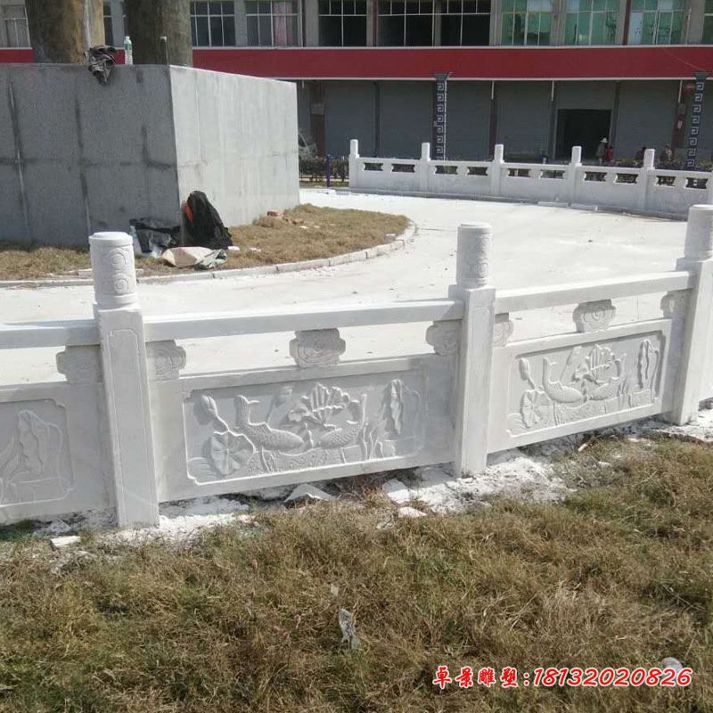 汉白玉莲花浮雕石雕栏板