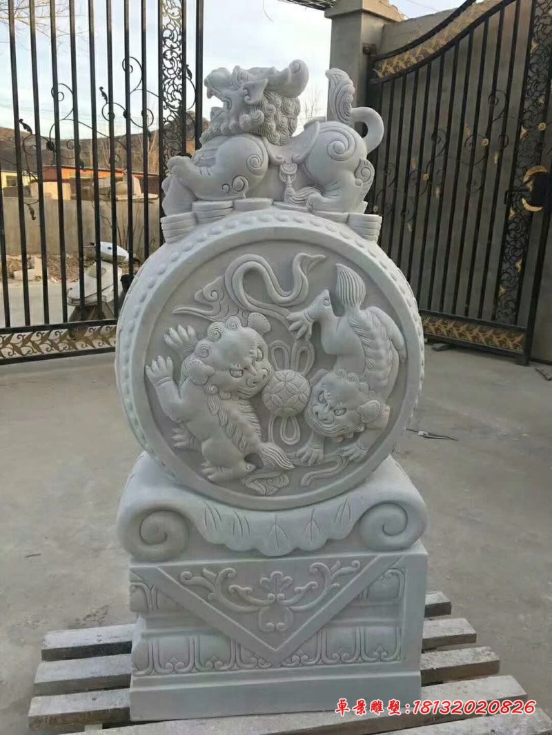 汉白玉狮子门墩