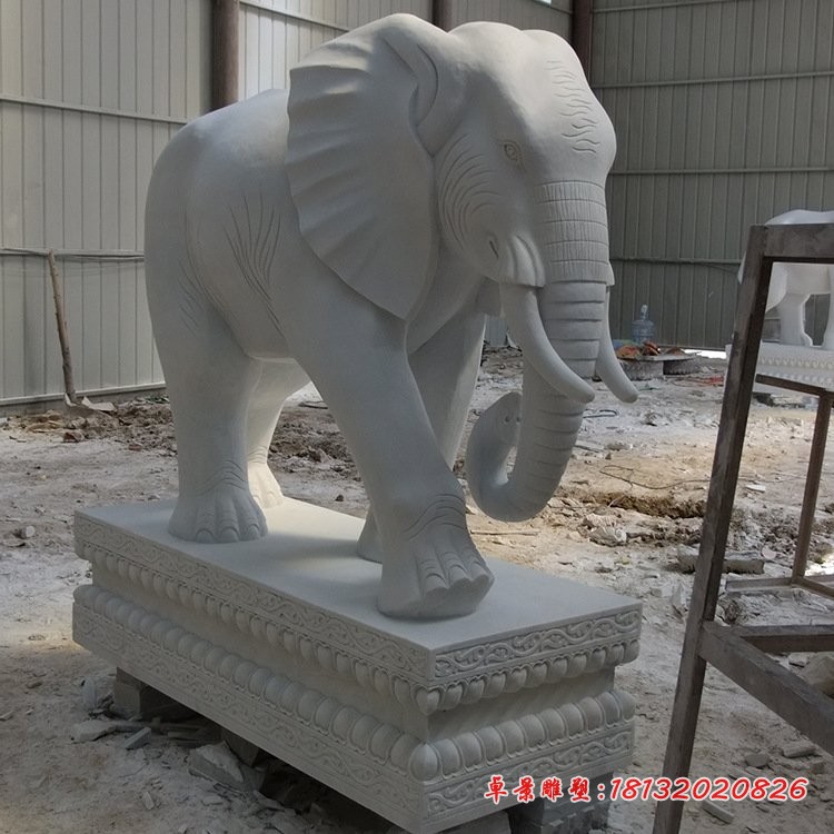 汉白玉酒店门前大象石雕