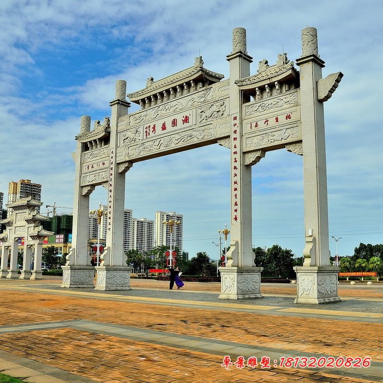 景区石牌坊三门牌坊石雕 