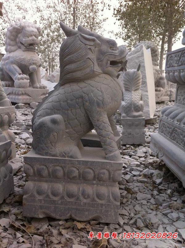 青石仿古门口坐式麒麟石雕