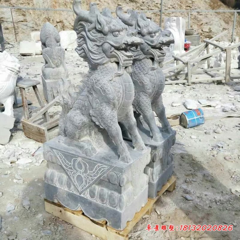 青石仿古坐式麒麟石雕